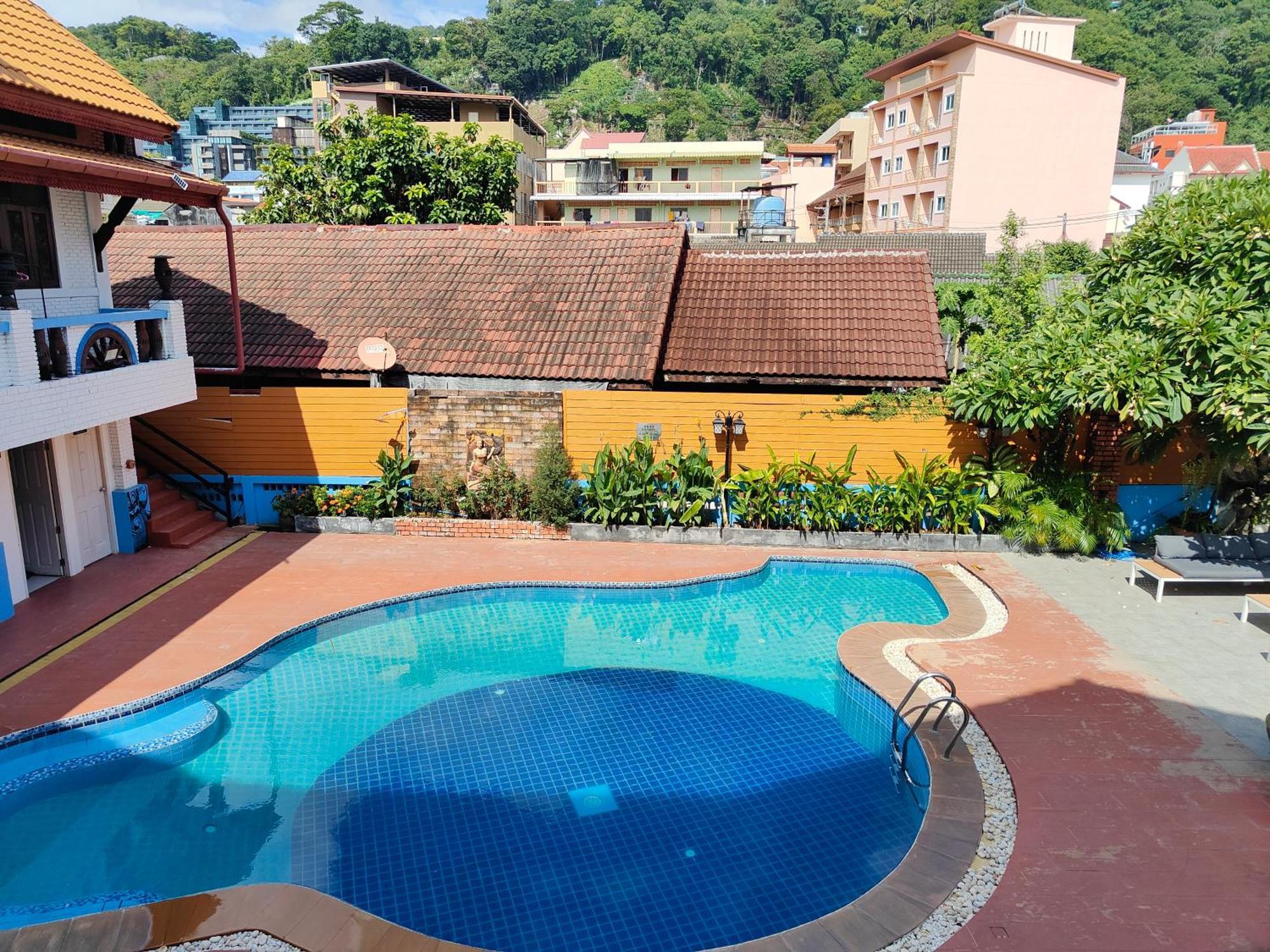 Baankasemsuk Resort 般咔 深宿 Patong Екстериор снимка