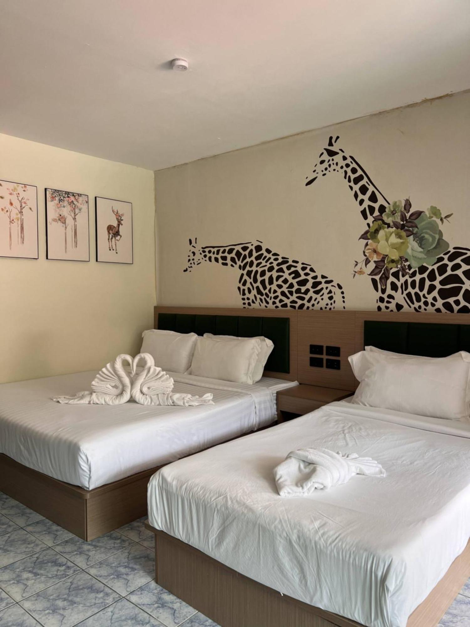 Baankasemsuk Resort 般咔 深宿 Patong Екстериор снимка